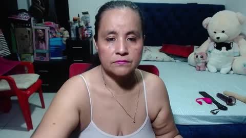 Snapshot of pervert_mommy_x chatting on March 3, 2025, 9:44 am SAMY online show from March 3, 2025, 9:44 am