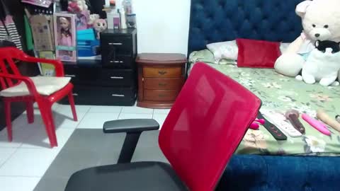 Snapshot of pervert_mommy_x chatting on March 11, 2025, 9:56 am SAMY online show from March 11, 2025, 9:56 am