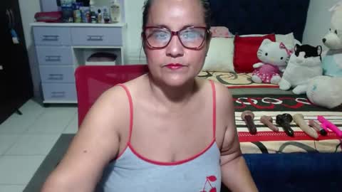Snapshot of pervert_mommy_x chatting on September 23, 2025, 9:34 am SAMY online show from September 23, 2025, 9:34 am