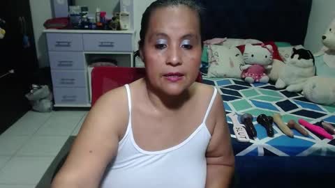 Snapshot of pervert_mommy_x chatting on October 12, 2025, 10:47 am SAMY online show from October 12, 2025, 10:47 am
