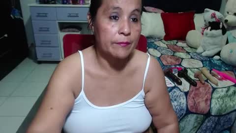 Snapshot of pervert_mommy_x chatting on October 22, 2025, 10:26 am SAMY online show from October 22, 2025, 10:26 am