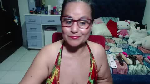 Snapshot of pervert_mommy_x chatting on October 29, 2025, 10:06 am SAMY online show from October 29, 2025, 10:06 am