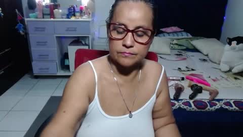 Snapshot of pervert_mommy_x chatting on June 25, 2026, 9:47 am SAMY online show from June 25, 2026, 9:47 am