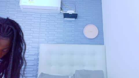 pervert_shydoll online show from April 17, 2026, 3:31 am