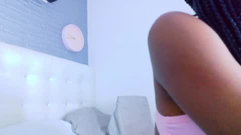 pervert_shydoll online show from April 24, 2026, 4:15 am