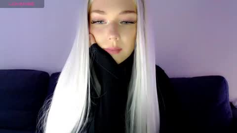 Isabella online show from January 4, 2025, 9:00 am