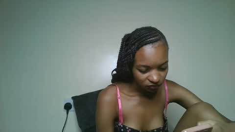 Snapshot of petal_palette chatting on May 7, 2026, 5:13 am Lolly online show from May 7, 2026, 5:13 am