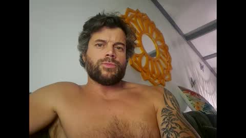 Snapshot of pete_le_meat chatting on May 12, 2026, 10:18 pm pete_le_meat online show from May 12, 2026, 10:18 pm