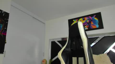 Snapshot of peter_coleman chatting on February 14, 2025, 3:00 am PeterColeman online show from February 14, 2025, 3:00 am