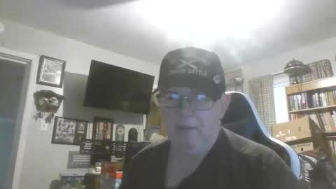 peterinohio57 online show from January 1, 2025, 7:32 pm