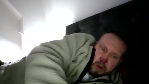 Snapshot of peterpeters443 chatting on February 8, 2026, 6:00 pm jelle online show from February 8, 2026, 6:00 pm