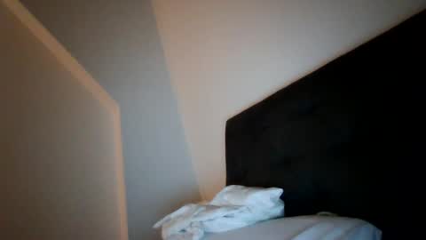 Snapshot of peterpeters443 chatting on March 12, 2026, 11:00 pm jelle online show from March 12, 2026, 11:00 pm