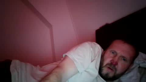 Snapshot of peterpeters443 chatting on April 4, 2026, 12:46 pm jelle online show from April 4, 2026, 12:46 pm