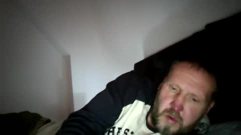 Snapshot of peterpeters443 chatting on April 10, 2026, 3:50 pm jelle online show from April 10, 2026, 3:50 pm