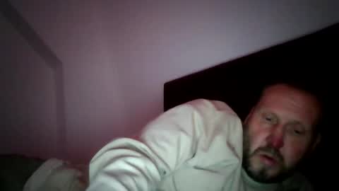 Snapshot of peterpeters443 chatting on May 15, 2026, 3:19 pm jelle online show from May 15, 2026, 3:19 pm