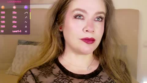Snapshot of petersemily chatting on May 30, 2026, 11:13 pm Peters Emily online show from May 30, 2026, 11:13 pm