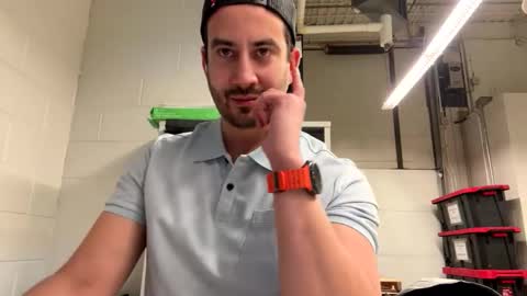 peteypete204 online show from April 15, 2026, 2:24 pm