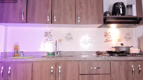 Im Rosse but u can call me Rossie or Rosita . online show from November 6, 2025, 12:22 am