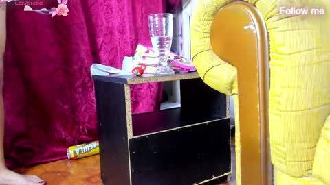petite_amor online show from December 5, 2024, 1:03 am