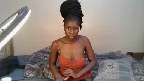 Snapshot of petite_anyaa chatting on October 23, 2025, 11:46 pm Anya online show from October 23, 2025, 11:46 pm