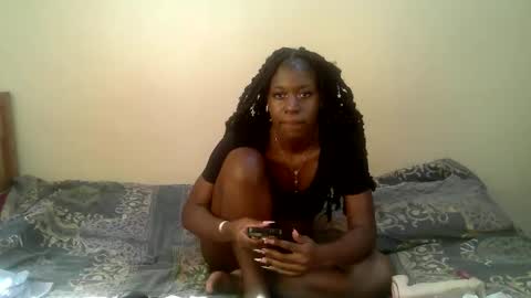 Anya online show from November 10, 2025, 12:04 pm