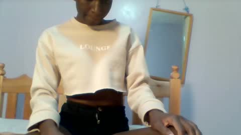 Snapshot of petite_ariana chatting on February 12, 2026, 6:58 pm ariana online show from February 12, 2026, 6:58 pm