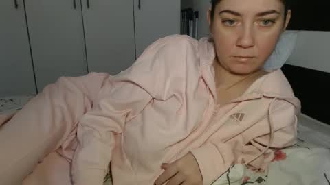 petite_danielle online show from February 3, 2026, 8:52 am