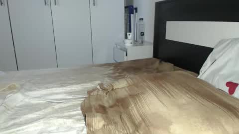 petite_danielle online show from February 19, 2026, 8:21 am