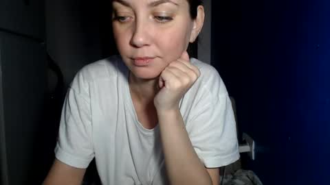 petite_danielle online show from July 15, 2026, 2:50 am
