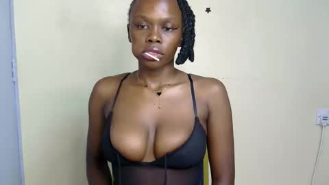 Desiree online show from November 14, 2025, 8:07 pm