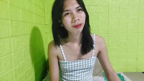 Yuriee online show from March 9, 2025, 4:22 pm
