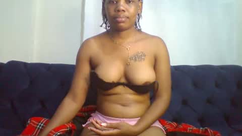 Snapshot of petite_ebony4 chatting on April 21, 2026, 8:12 pm Petite ebony online show from April 21, 2026, 8:12 pm