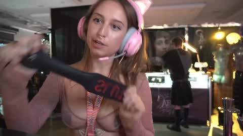 Snapshot of petite_fuck chatting on February 1, 2025, 3:41 am Sasha online show from February 1, 2025, 3:41 am