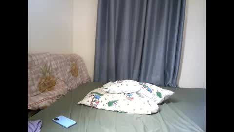 petite_funnie online show from October 7, 2025, 6:38 pm