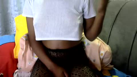 Petite loverr online show from February 6, 2025, 6:29 am