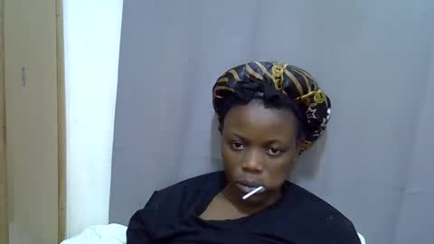 petite_melan online show from October 2, 2025, 7:26 am