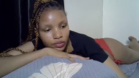 petite_melinda online show from July 18, 2026, 10:46 pm