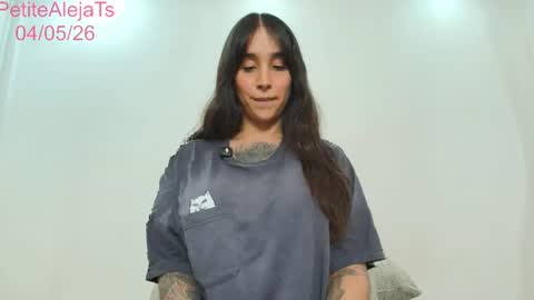 PetiteAlejaTs online show from May 4, 2026, 10:06 pm