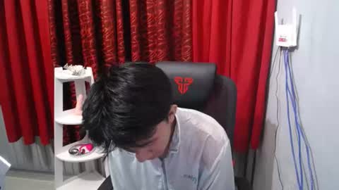 Snapshot of petiteasian_boy chatting on June 15, 2026, 12:13 am cute vir online show from June 15, 2026, 12:13 am