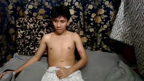 Snapshot of petiteasian_boy chatting on July 19, 2026, 9:57 am cute vir online show from July 19, 2026, 9:57 am
