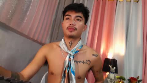 Snapshot of petiteasianx chatting on February 8, 2025, 7:37 am Vrin online show from February 8, 2025, 7:37 am