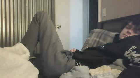 Snapshot of petitebitchfucks chatting on January 15, 2026, 3:55 am petitebitchfucks online show from January 15, 2026, 3:55 am