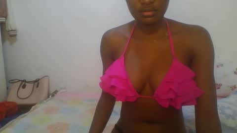 Snapshot of petiteediva chatting on March 2, 2026, 2:25 am diva online show from March 2, 2026, 2:25 am