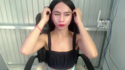 Snapshot of petitegirl_chikay chatting on October 12, 2025, 7:18 am Chikay online show from October 12, 2025, 7:18 am