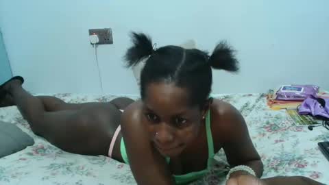 petitegirly12 online show from March 6, 2025, 2:29 pm