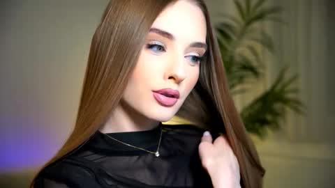 Petitegonwiild online show from November 21, 2025, 9:24 pm