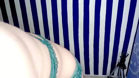 danna online show from March 31, 2026, 5:08 am