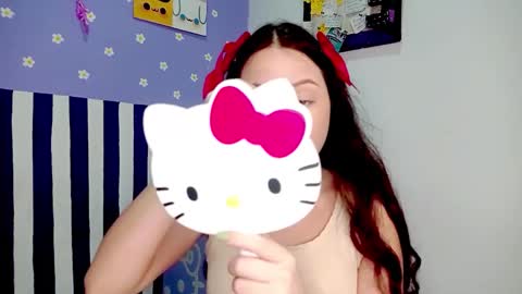 Snapshot of petiteivoryqueen chatting on June 10, 2026, 4:34 am danna online show from June 10, 2026, 4:34 am
