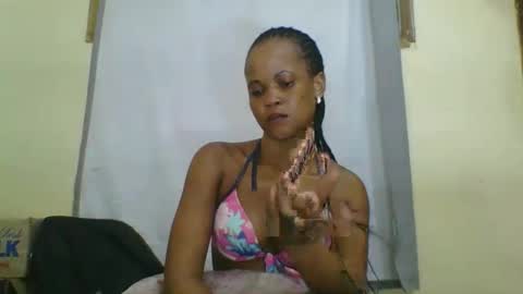 petitesmiley online show from September 17, 2025, 6:53 pm