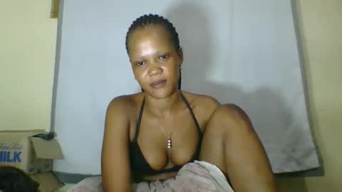 petitesmiley online show from September 18, 2025, 7:16 pm